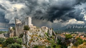 Sisteron au Moyen Âge : Pourquoi ce fort pourrait changer votre vision de l’histoire ?