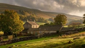 Niché au cœur des contreforts du Verdon, ce charmant hameau connu sous le nom de 'village de l'eau' est une destination phare de la région Provence-Alpes-Côte d'Azur.