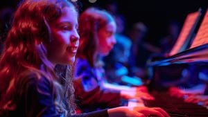 Pourquoi le Concert Spectacle Intergénérationnel avec Fabienne Thibeault va-t-il bouleverser votre vision de la musique ce 10 mai ?