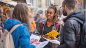 Sisteron : Un stand engagé pour le féminisme au cœur du marché