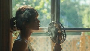 Êtes-vous prêts à affronter la canicule orange qui s'annonce ? Découvrez les astuces pour survivre à cette vague de chaleur !