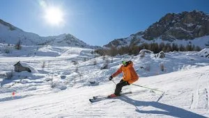 découvrez toutes les webcams du sauze, station de ski prisée pour ses paysages à couper le souffle et ses activités de plein air. restez connecté en temps réel avec la neige et les conditions climatiques pour planifier vos journées de ski ou de randonnée.