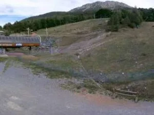 découvrez la webcam de montclar, une fenêtre en temps réel sur les paysages magnifiques de cette station de ski. suivez l'enneigement, les conditions météorologiques et profitez d'une vue panoramique des pistes pour planifier vos journées de glisse.