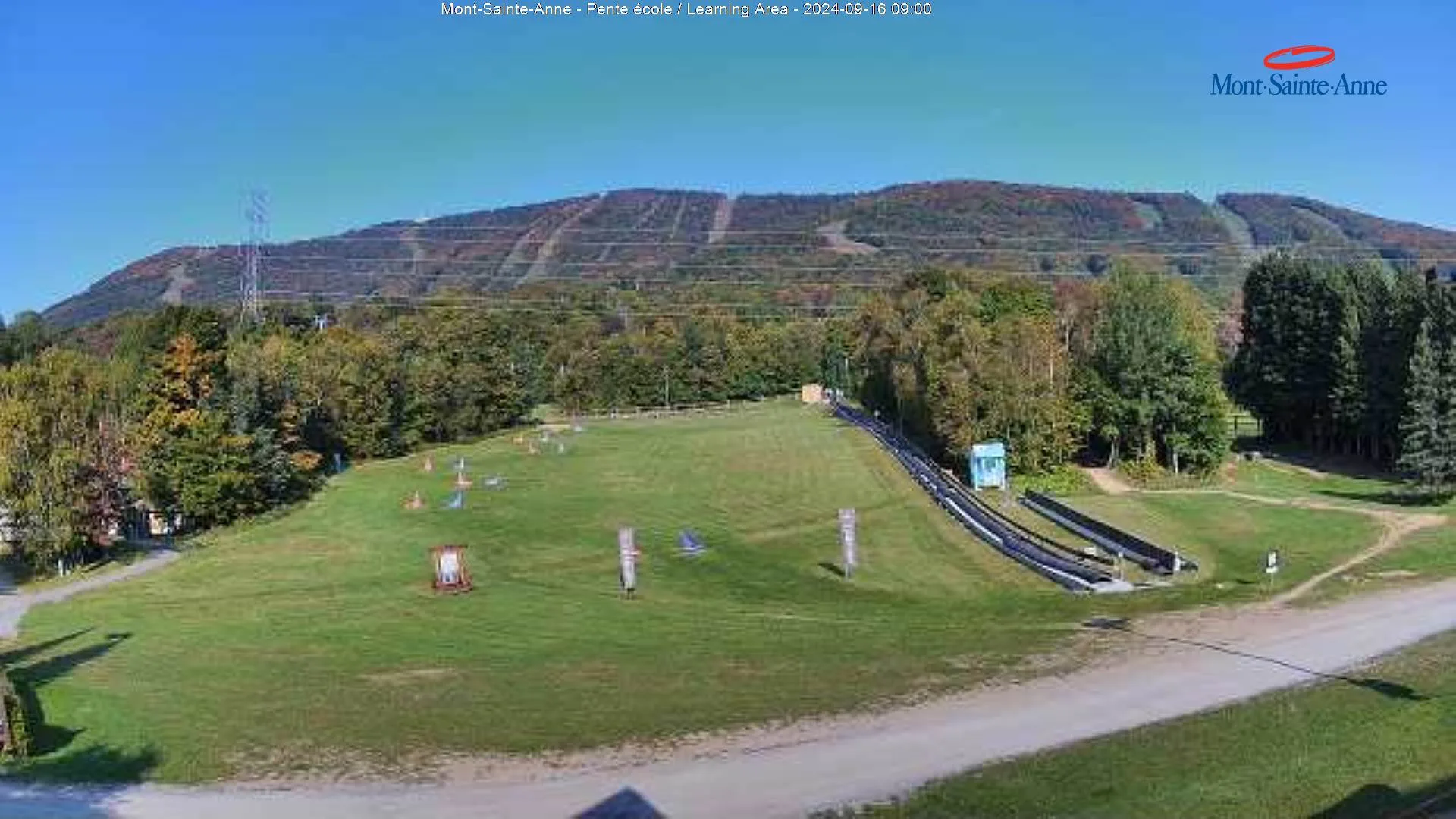 découvrez en temps réel les paysages magnifiques de sainte-anne grâce à notre webcam. profitez d'une vue imprenable sur les plages, le ciel et les activités locales, que vous soyez près ou loin de cette destination idyllique.