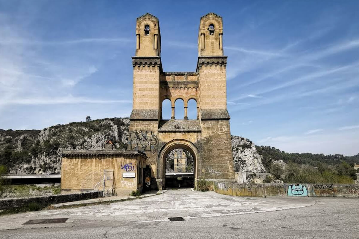 Visiter Mirabeau - Village des Alpes-de-Haute-Provence