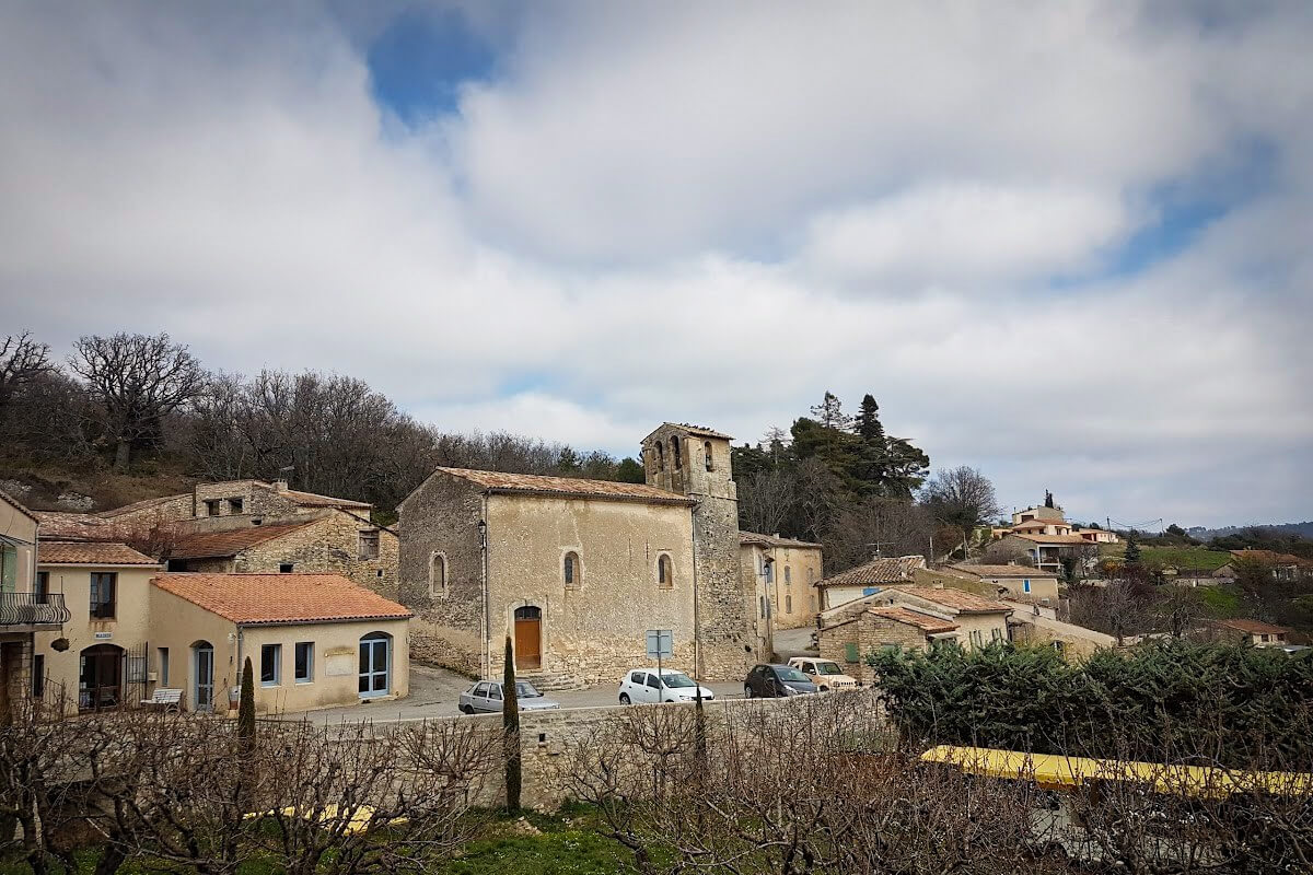 Visiter Sainte-Croix à Lauze - Village des Alpes-de-Haute-Provence Visiter-Sainte-Croix-à-Lauze---Village-des-Alpes-de-Haute-Provence