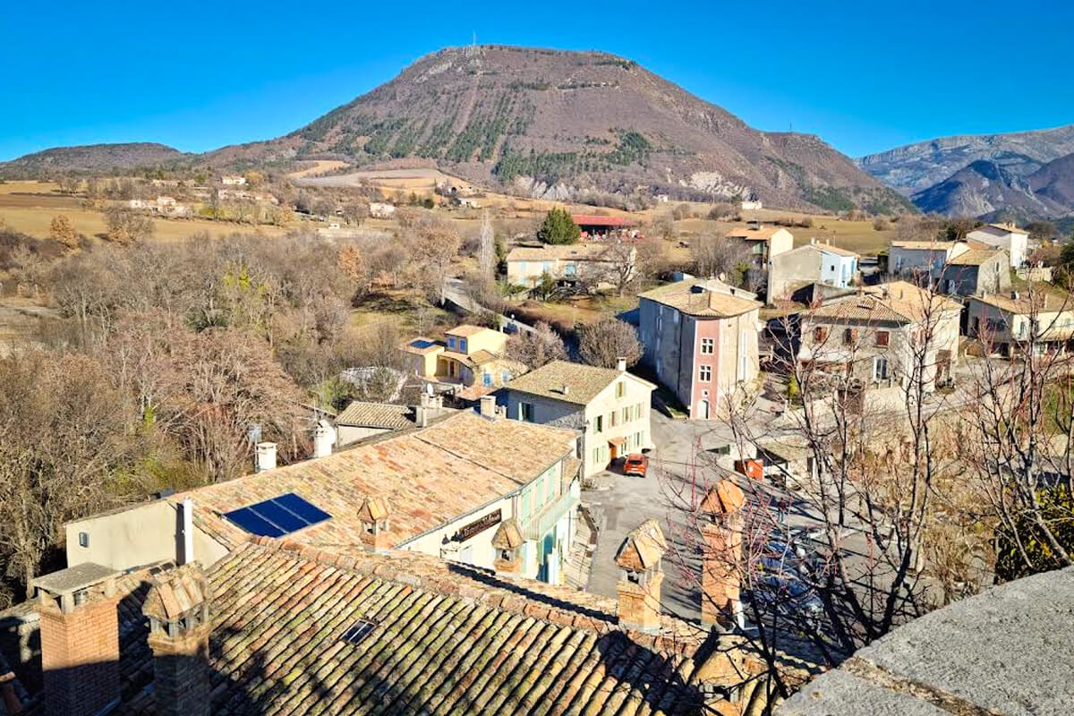 Visiter Valernes - Village des Alpes-de-Haute-Provence