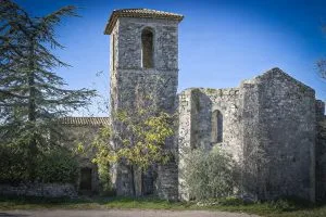 Visiter Montjustin - Village des Alpes-de-Haute-Provence